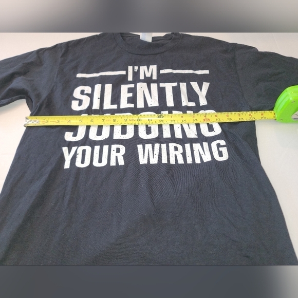 Mens "I Am Silently Judging Your Wiring" Short Sleeve Crew Neck T-shirt SZ L - Picture 4 of 6